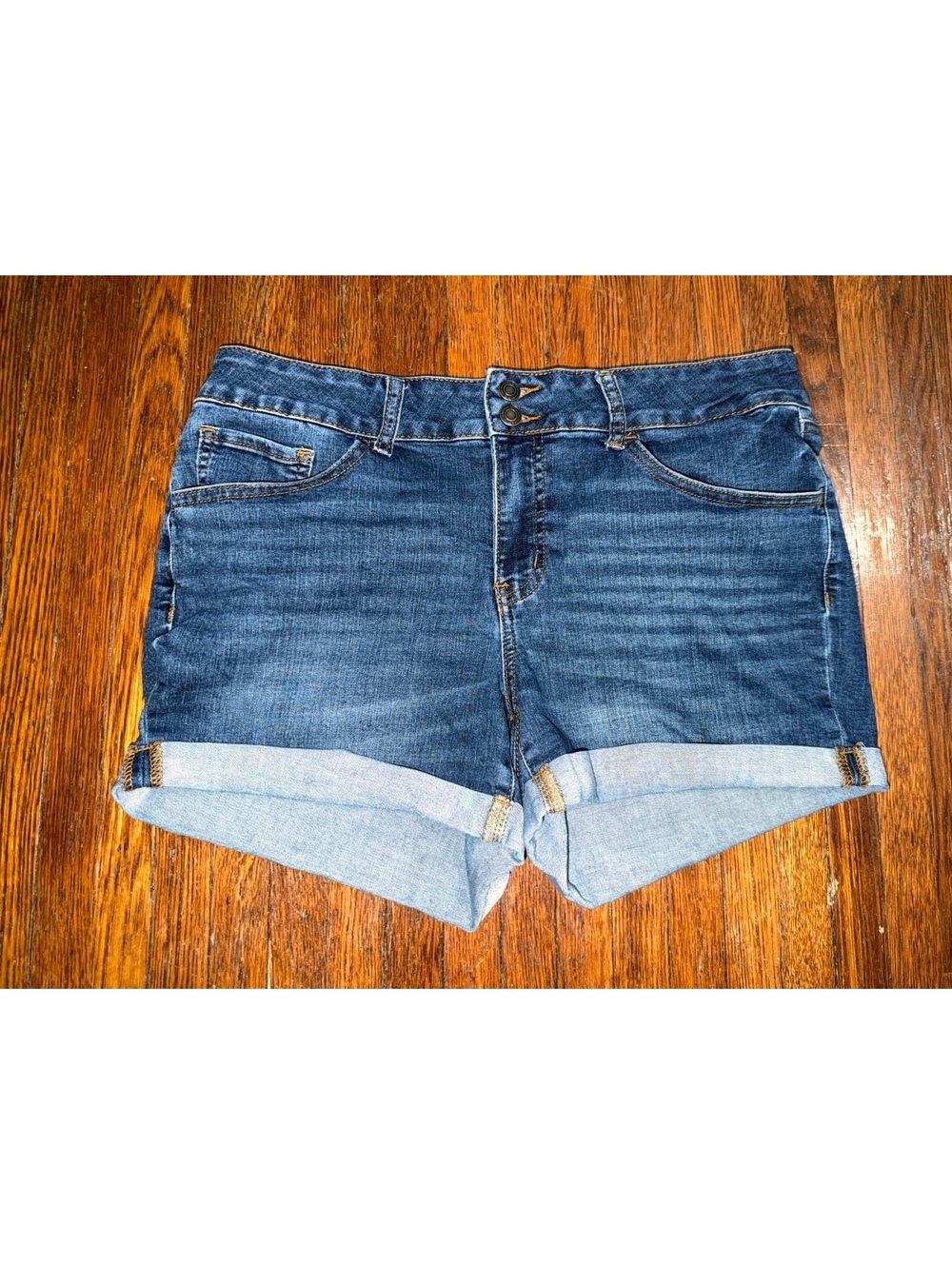 Junior’s 17 SO Brand Preppy Blue Denim Jean Short Shorts